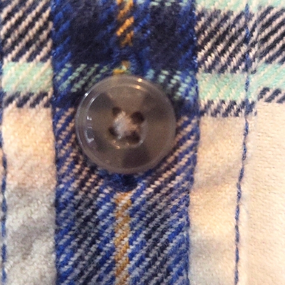 VANS Blue Cream Plaid Flannel Hi-Low Hem Button Down Shirt - Picture 5 of 11